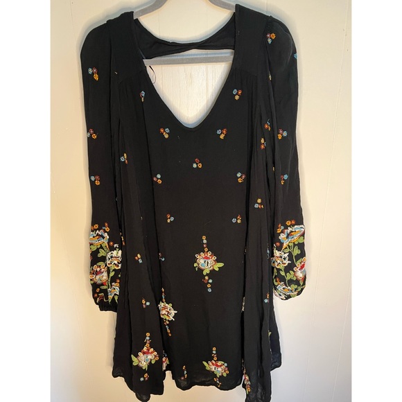 ❌SOLD❌ Free People Oxford Floral Embroidered Mini Dress, Large - Picture 3 of 10